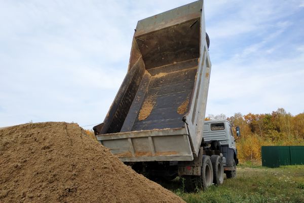 Topsoil Delivery in Taylor