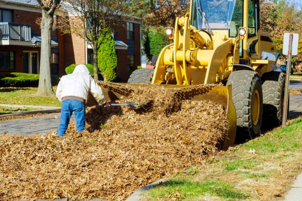 Mulch Hauling in Taylor