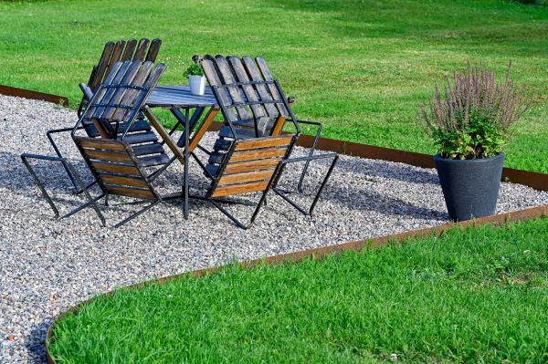 Metal Border Installation in Taylor