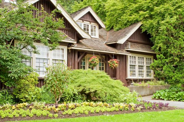 Log Home Landscaping in Taylor