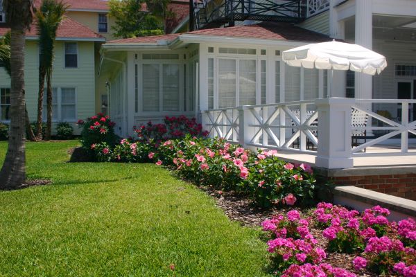 Deck Landscaping Service in Taylor